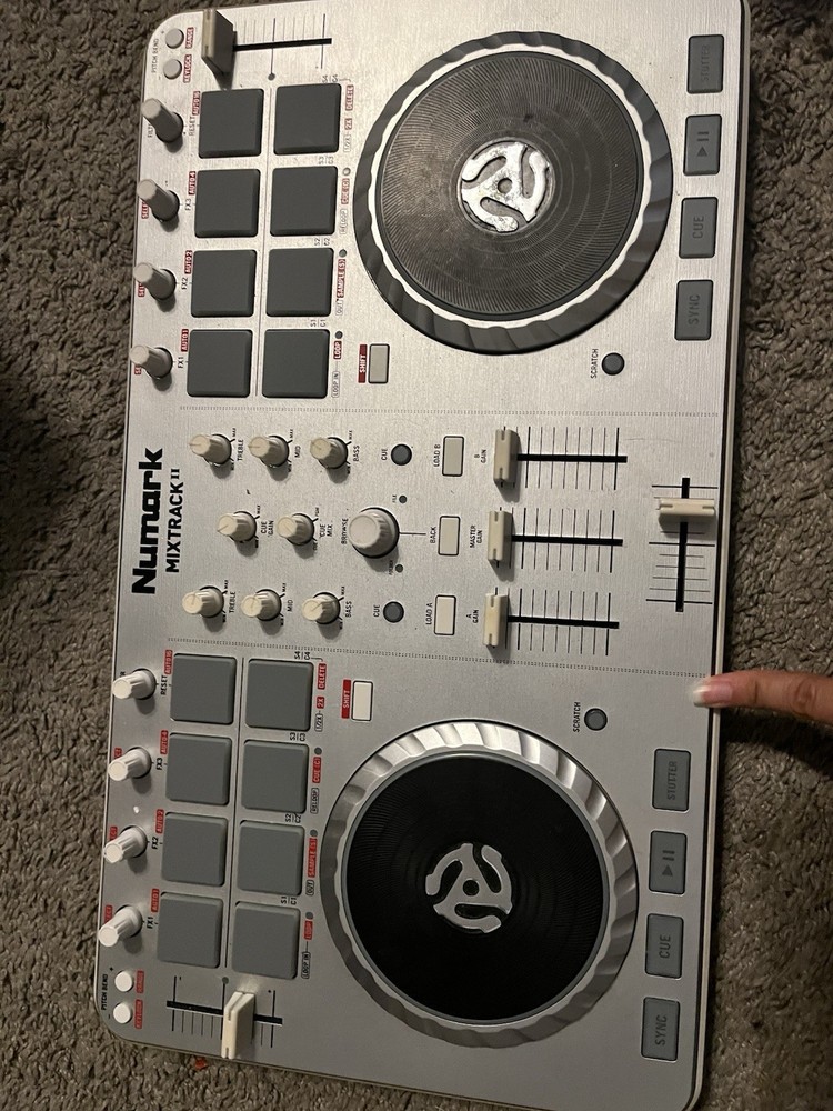 Numark  Mixtrack II DJ Controller-NUM-MT2