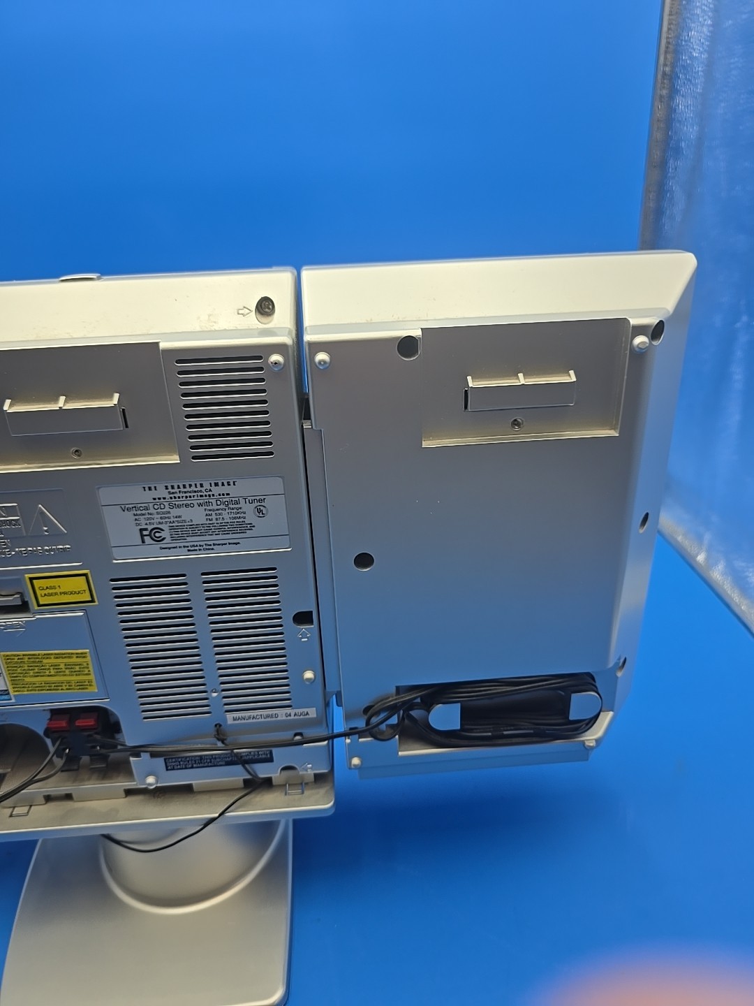 Sharper Image SO226 Vertical CD Player AM/FM Radio Vintage 1990s No Remote Works