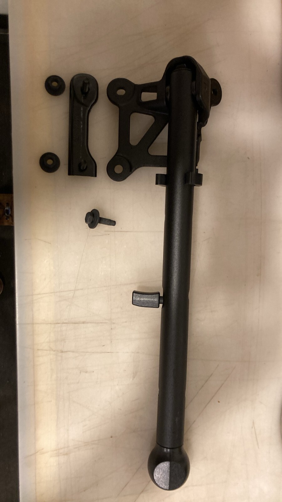 SILVERADO/SIERRA 1500 2500 Auxiliary tailgate step handle OE# 85116689 CHEVY/GMC