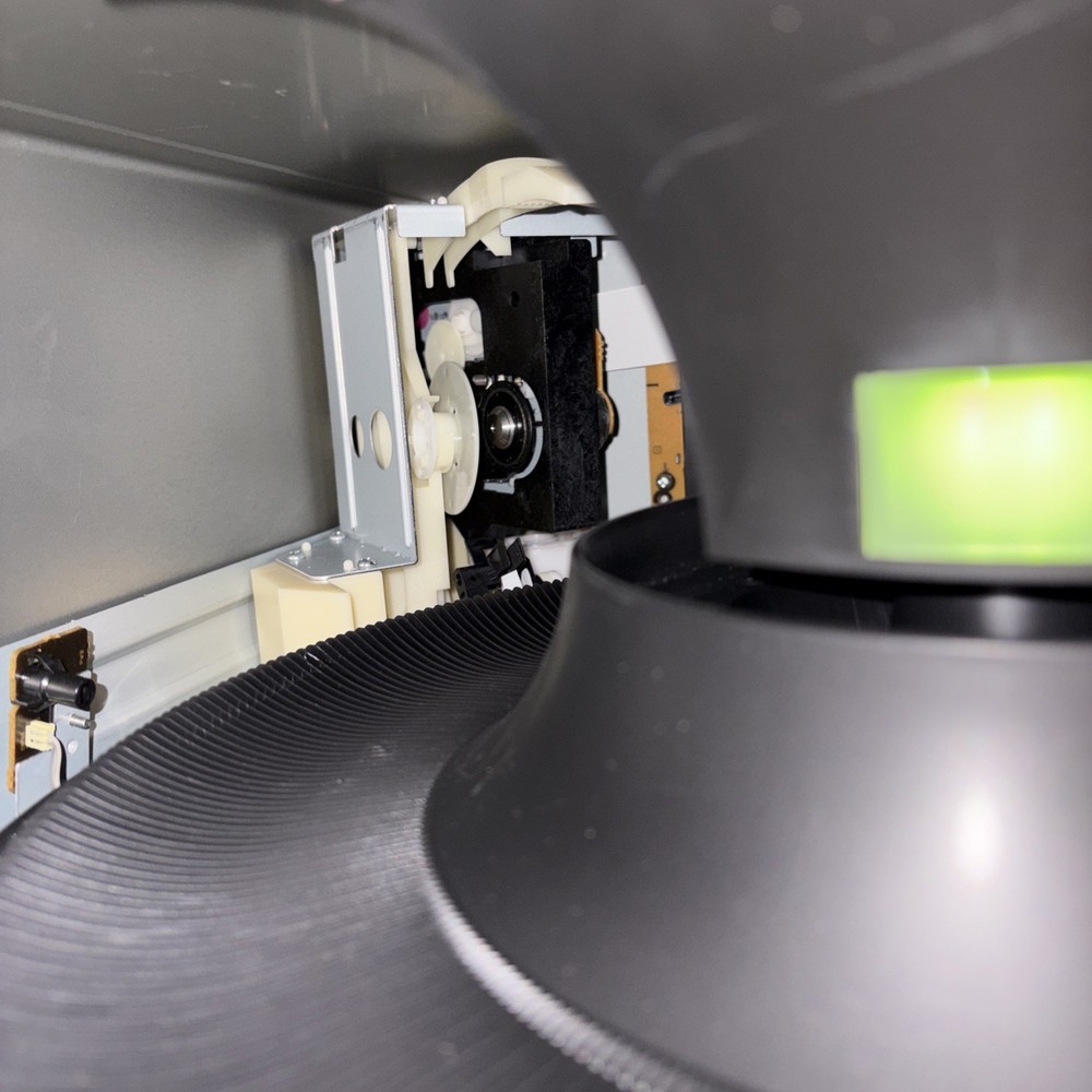 Sony CDP-CX355 300 Disc Mega Storage CD Changer Player Powers On “TABLE ERROR”