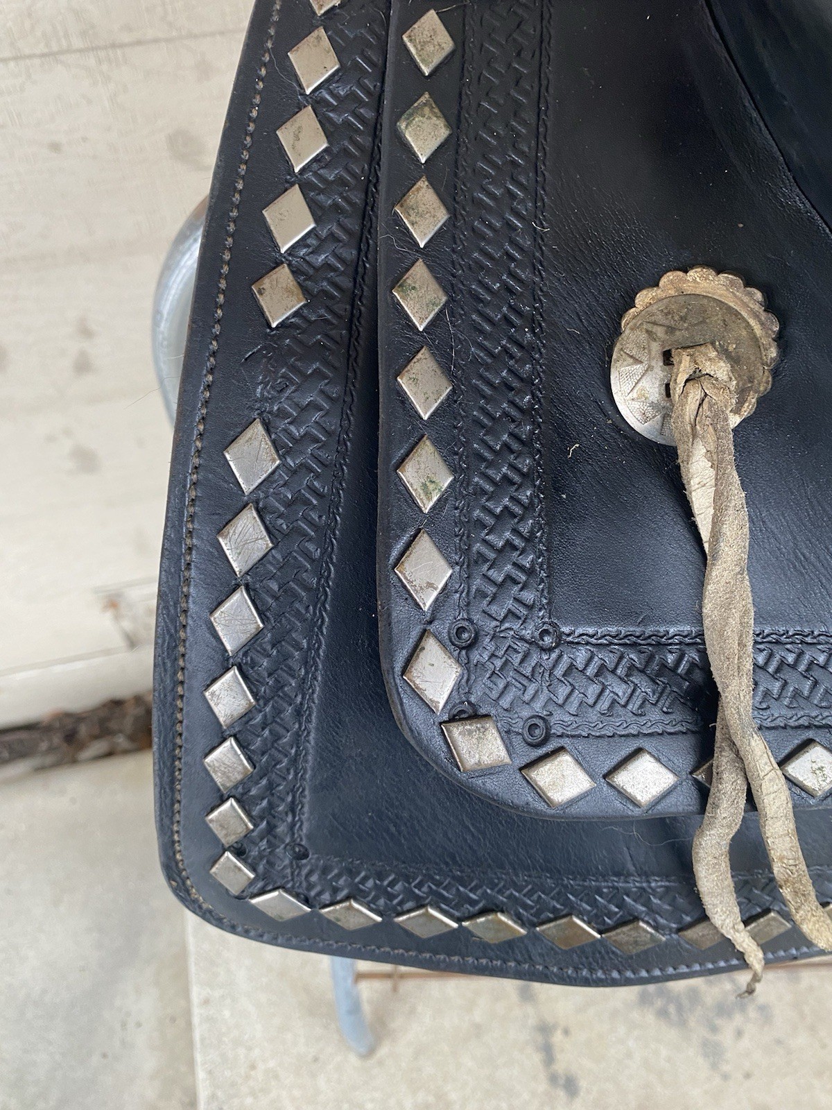 Vintage/Antique 15.5" Simco Western saddle w/silver diamonds, tapaderos