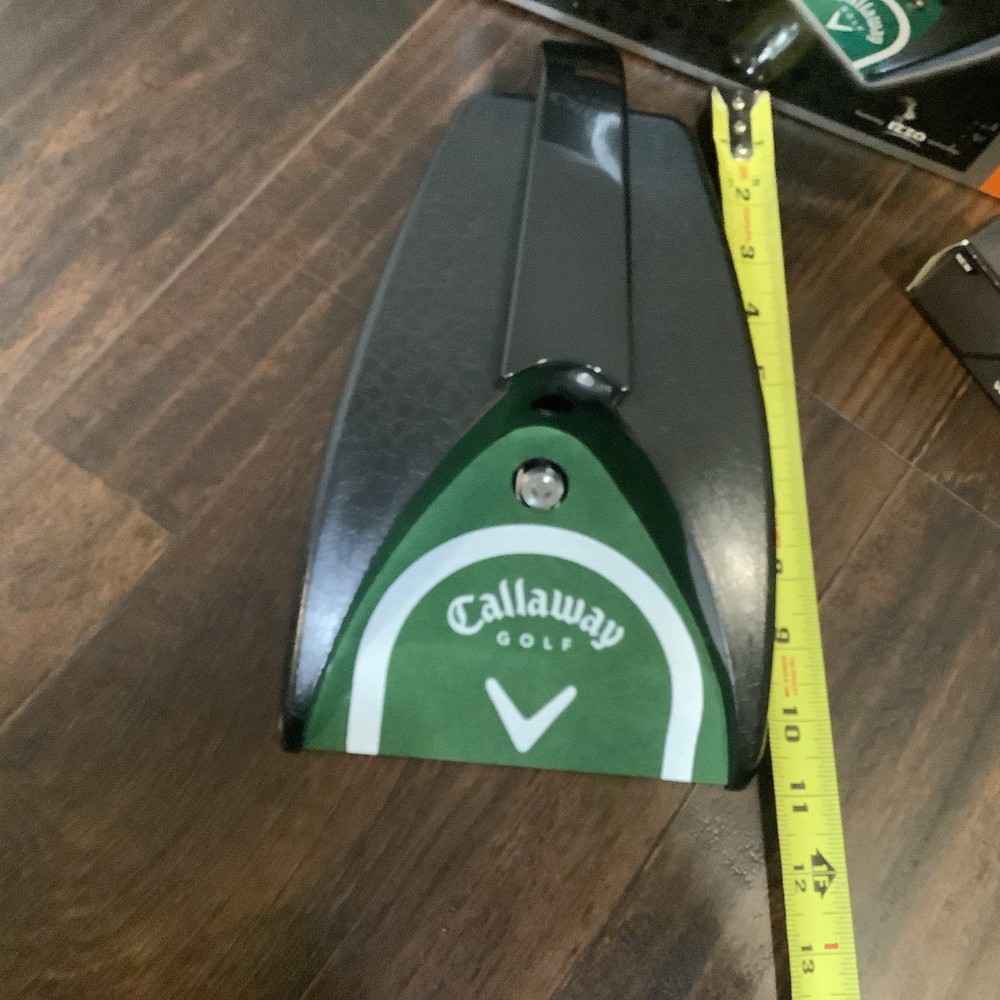 Callaway Kick-Back Automatic Ball Return Putting Golf Cup / Includes 3 New Balls
