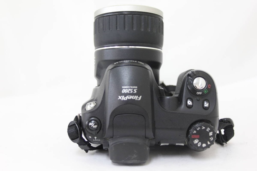 Fujifilm Finepix S5200 10x Compact Digital Camera v9784