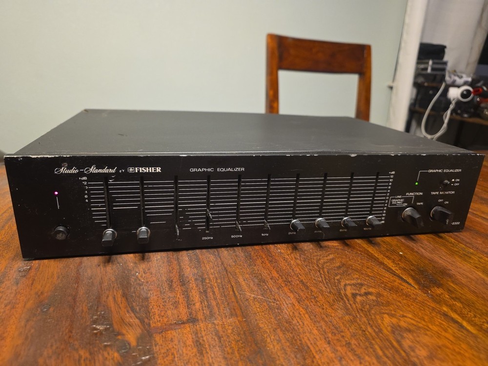 Fisher Graphic Equalizer EQ-2322