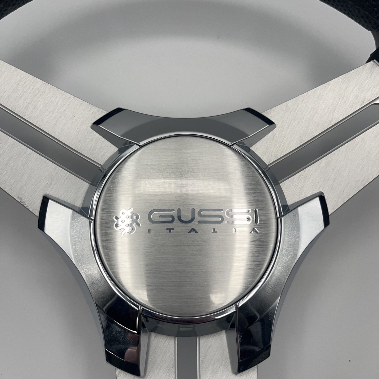 Model 15 Marine Steering Wheel Brushed Aluminum Spokes | Gussi Logo | KEY HUB
