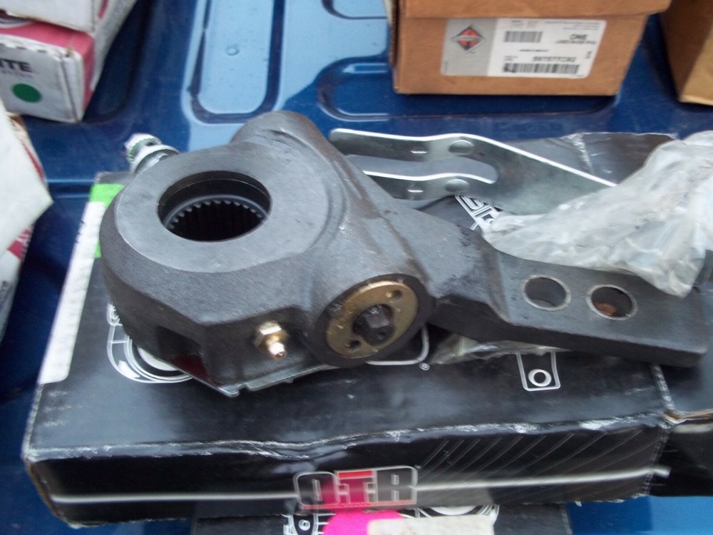 OTR SLACK ADJUSTER PART NUMBER EYCB22153