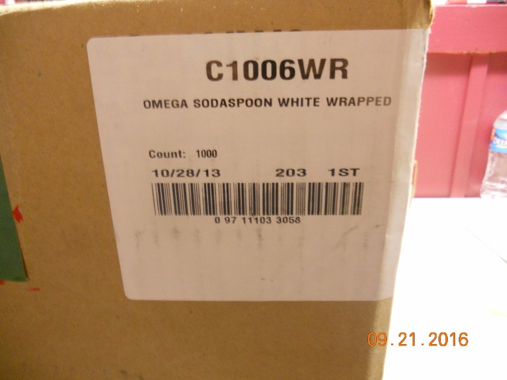 Omega sodaspoon, Soda White Plastic-- 1000 per case.