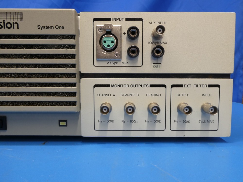 Audio Precision SYSTEM ONE SYS-11A (SYS1-55457) with manual