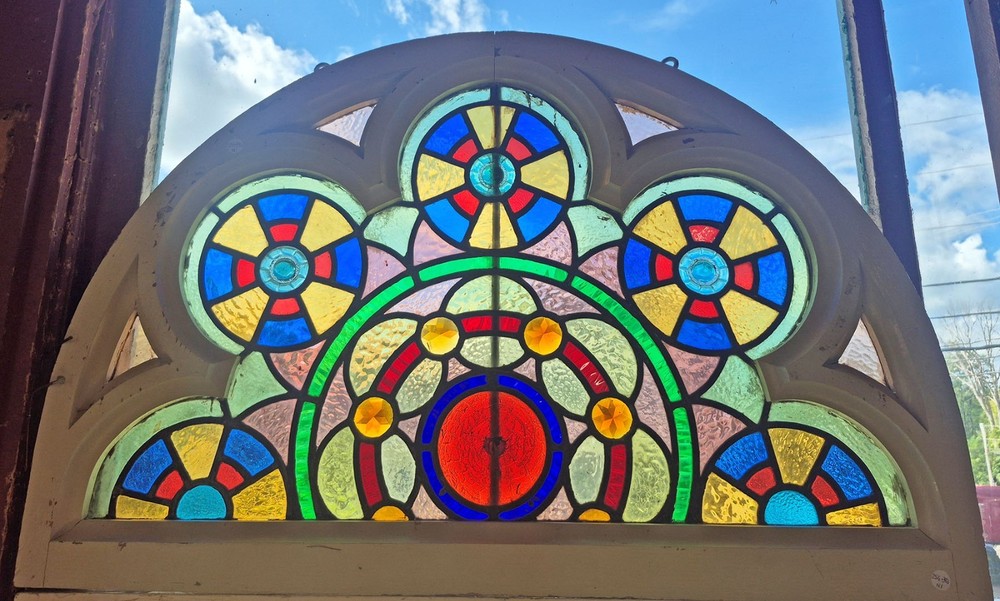 VICTORIAN STAINED GLASS ARCH WINDOW GOTHIC FRAME (1)