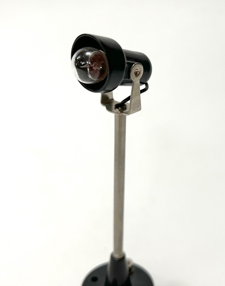 Lionel 70 Yard Light Accessory C8