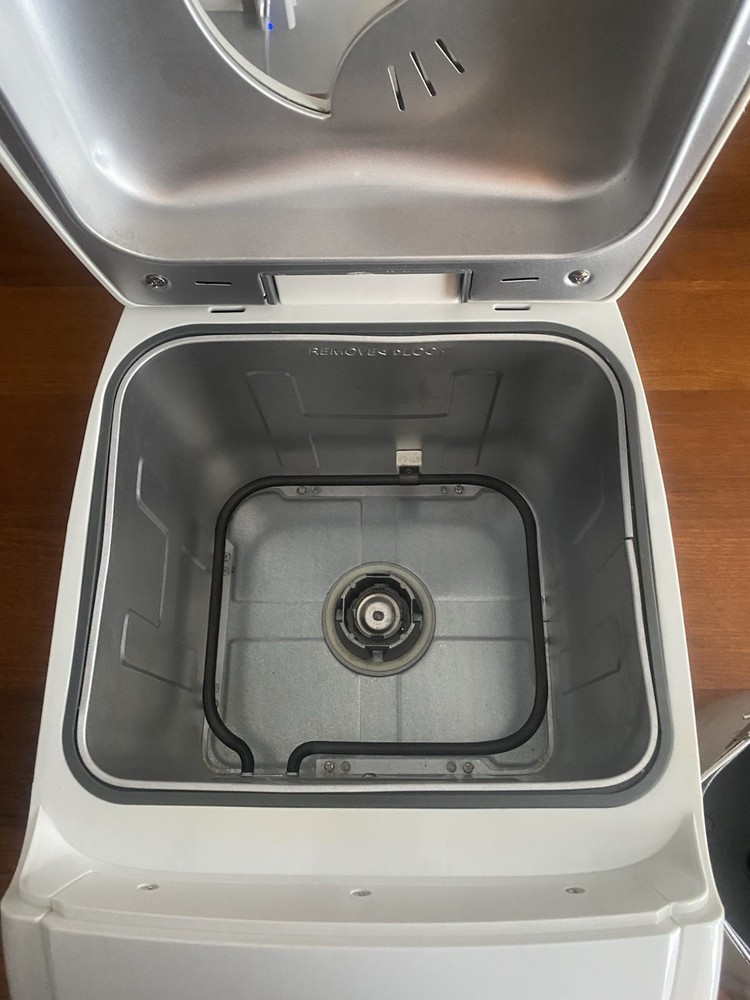 West Bend 41400 Bread Maker