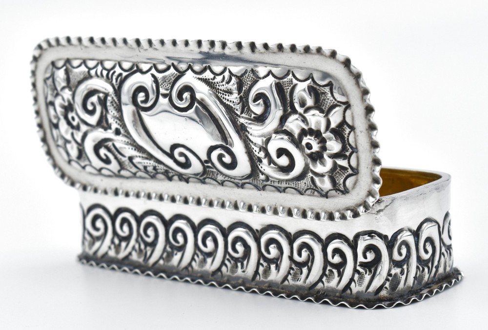 Antique Solid Silver Shaped Snuff Box victorian 1900 Repousse