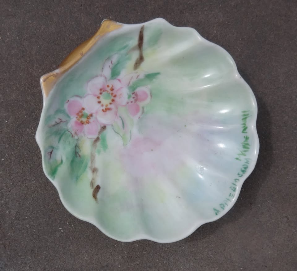 Handpainted and Signed Porcelain Shell Open Salt Dip, Cellar, Dish!