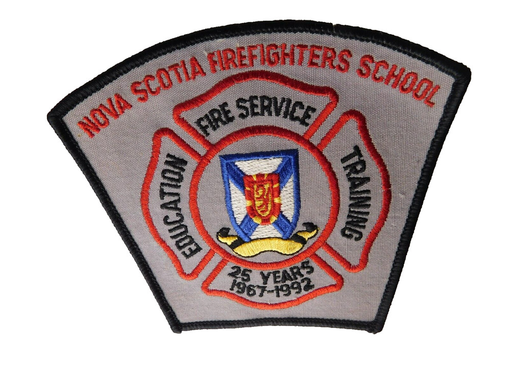 NOVA SCOTIA FIREFIGHTERS SCHOOL TRAINING 25 YEAR 1967 92 PATCH SHOULDER CREST