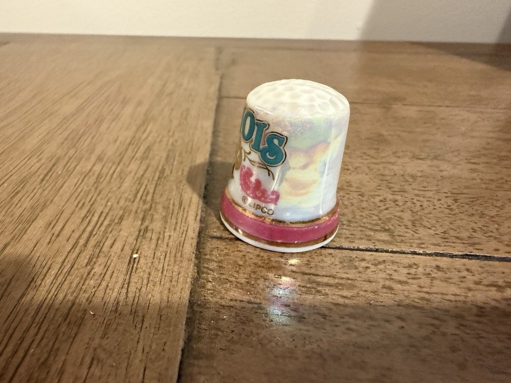 Illinois, IL White Porcelain Thimble