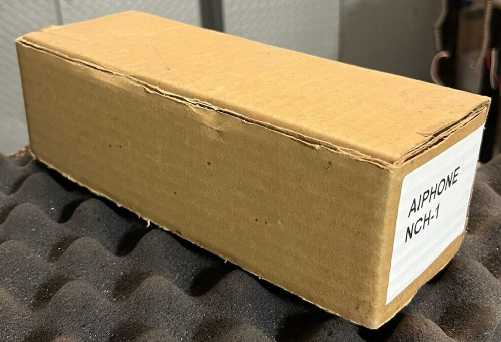 (1) AIPHONE MODEL NCH-1 NOISE CANCELLING HANDSET. NOS/NIB.
