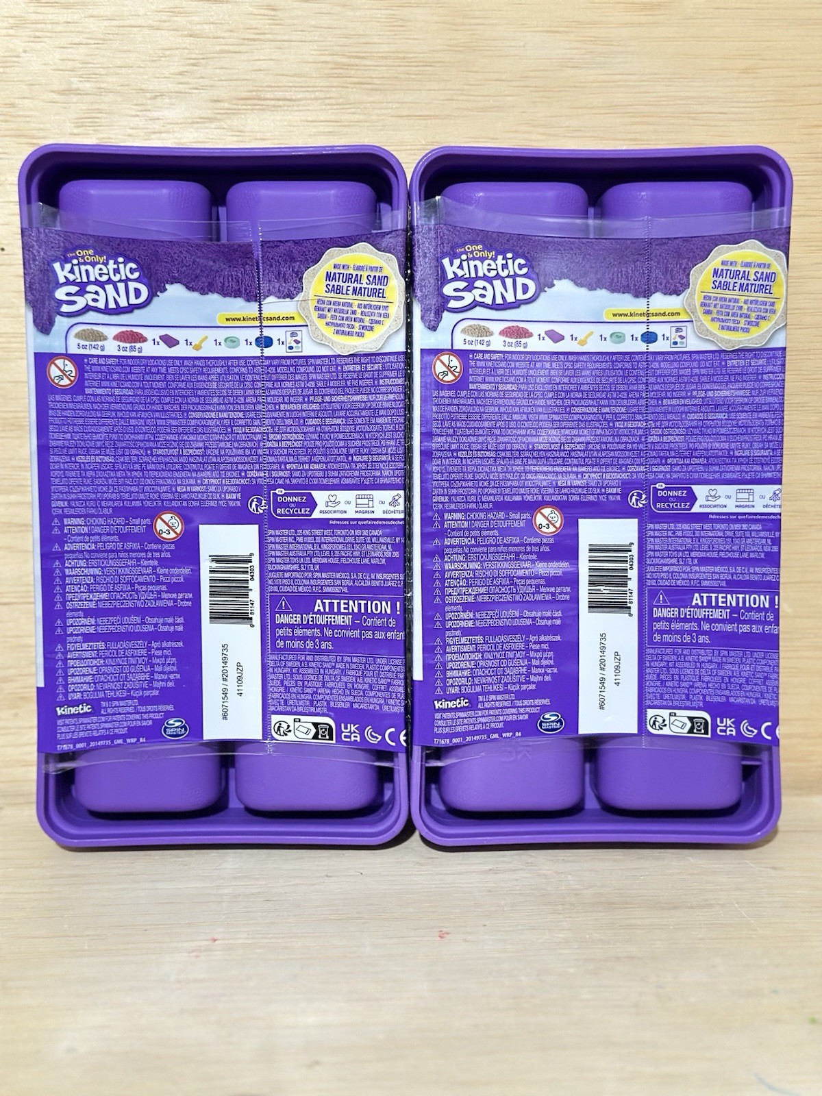 Lot 2-Kinetic Sand Cookie Box - with 2 Colours, 3 Accessories