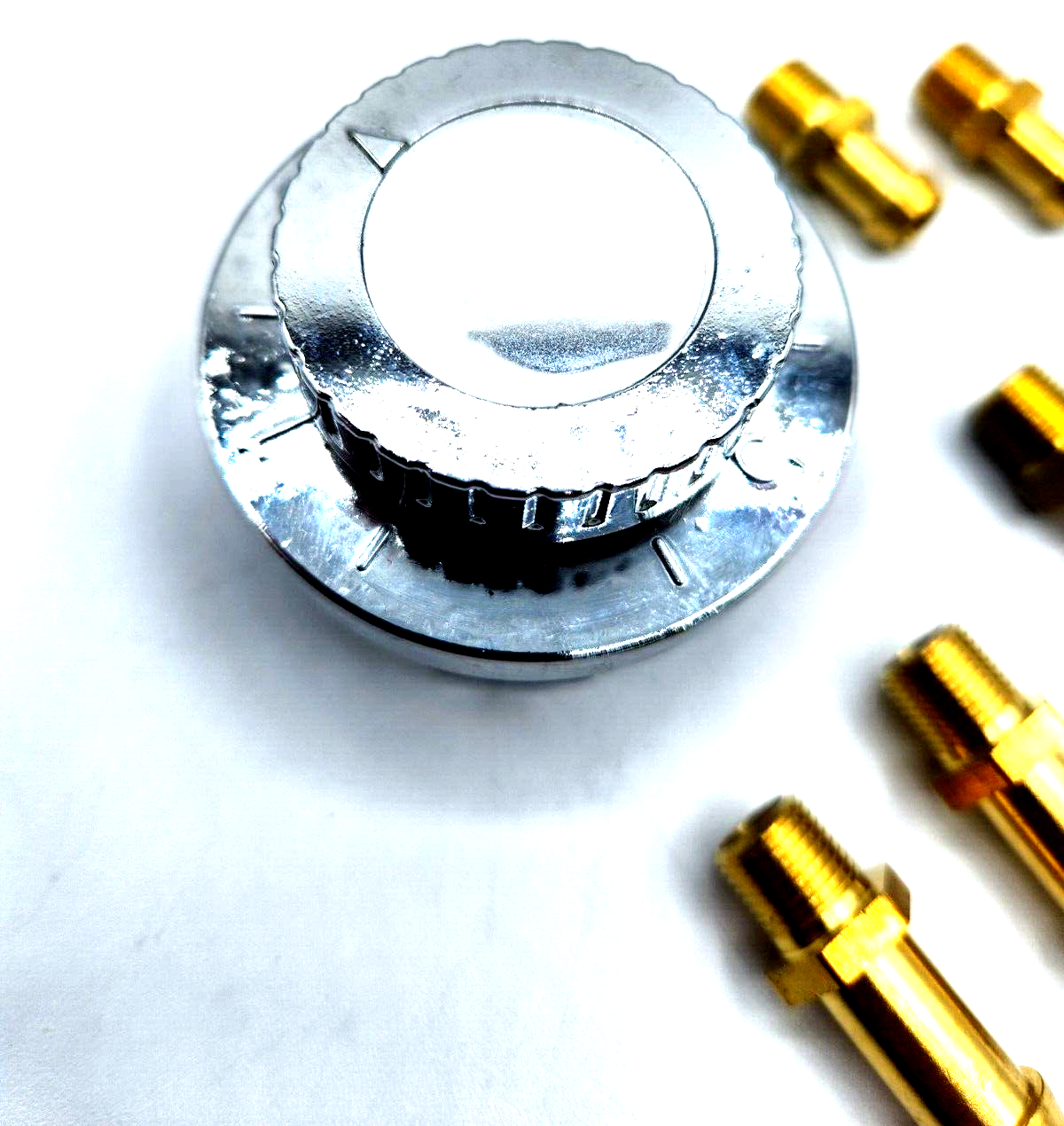 Universal Inline Chrome Low Pressure Adjustable Fuel Pressure Regulator 1-6 PSI