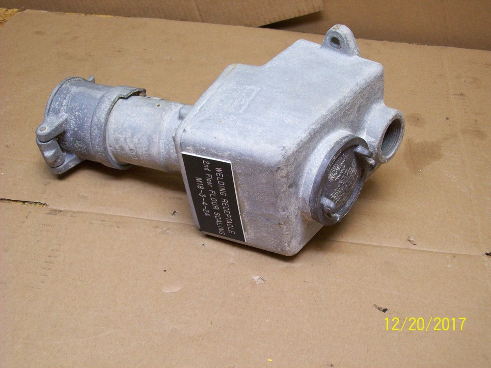 CROUSE HINDS CESD4234 RECEPTACLE EXPLOSION PROOF HAZARDOUS LOCATION