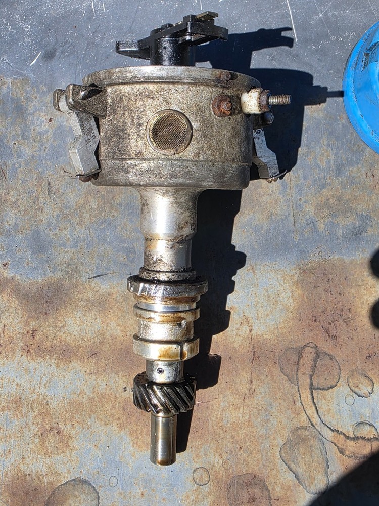 OMC 2.3L 4cyl Mallory Distributor
