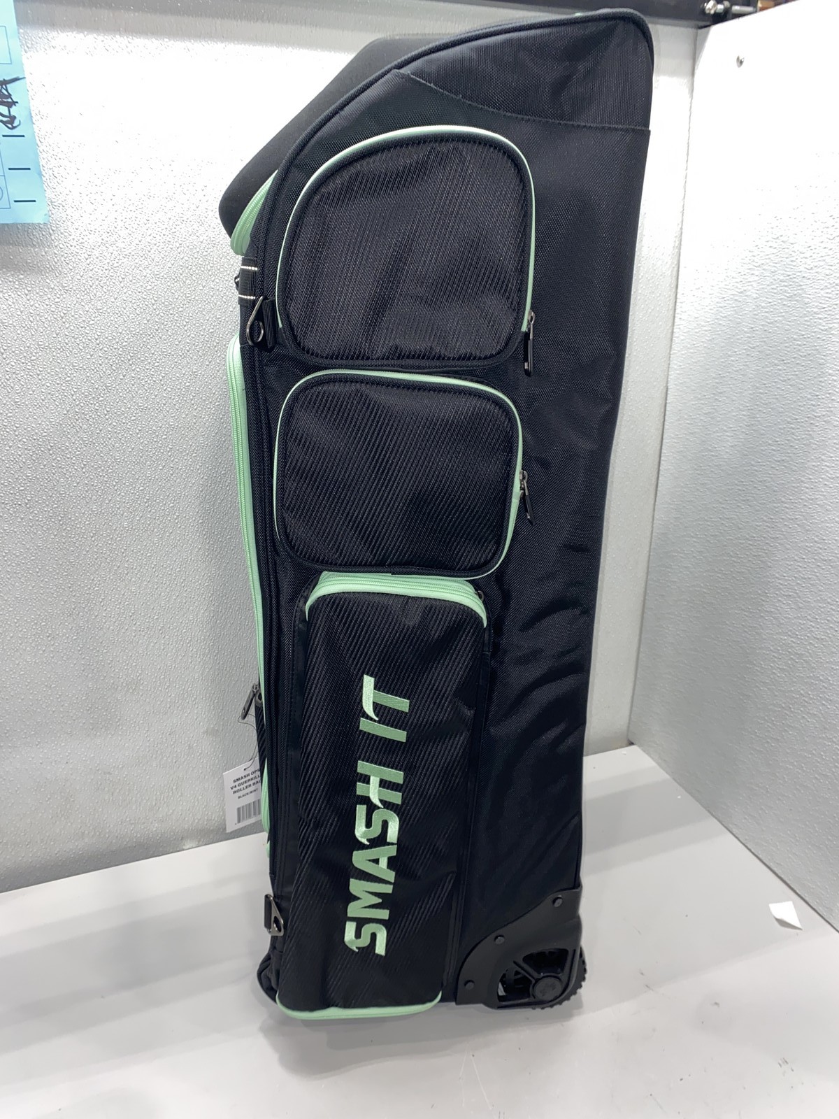 Smash It 2025 Smash Ops Guerrilla V4 Roller Bag - Black/Mint