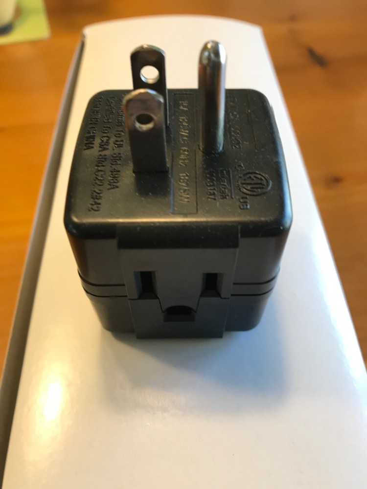10 PCBox Leviton 692-E black grounded triple adapter 15 A 125V