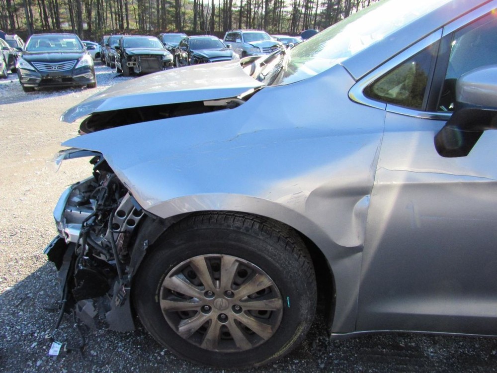 PACIFICA 2018 Glove Box 1015040