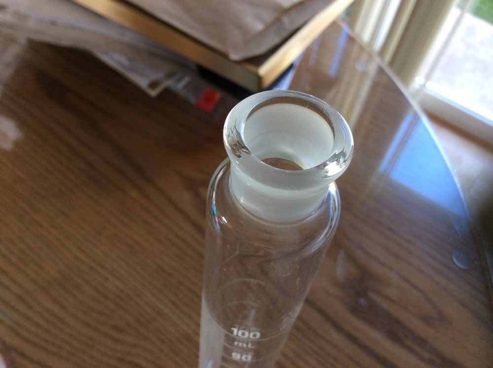 Pyrex #16 100ml Cylinder Hex Bottom #2982