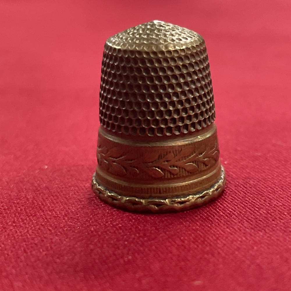 Antique Gold Toned Sewing Thimble