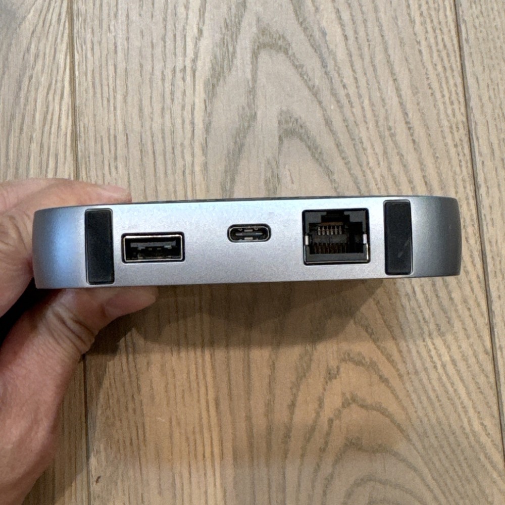 Netgear MR100