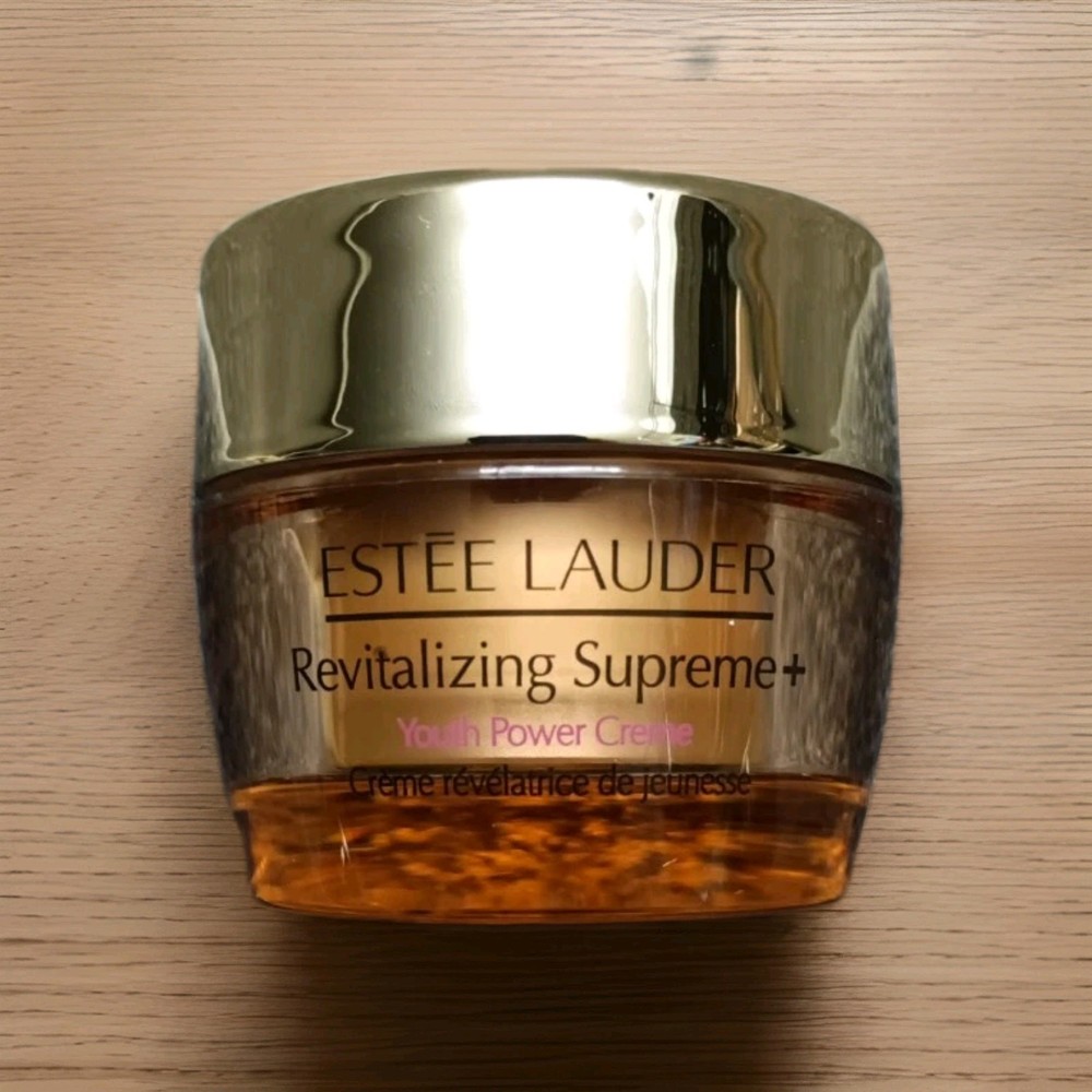 Estée Lauder skincare Set.