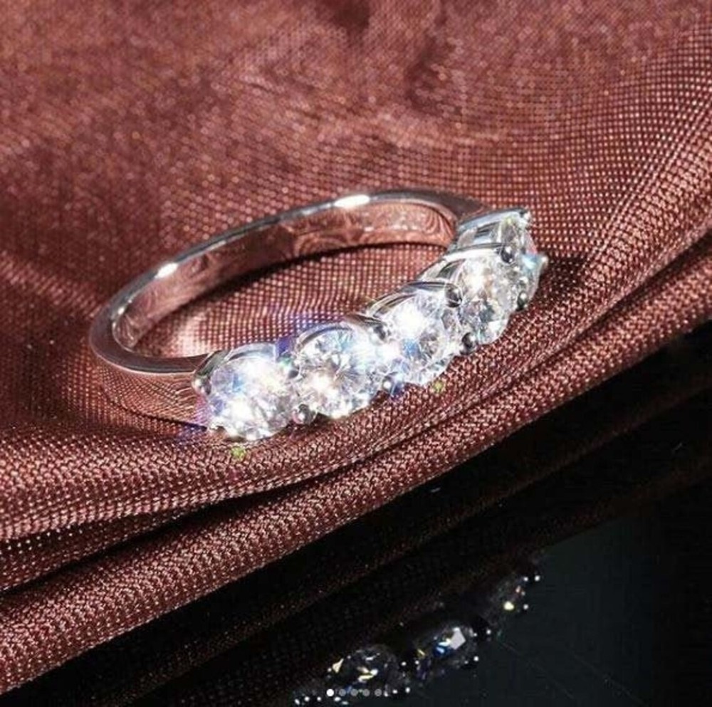 Round Cut 2.10 Ct Lab-Created White Diamond Engagement Ring 925 Sterling Silver