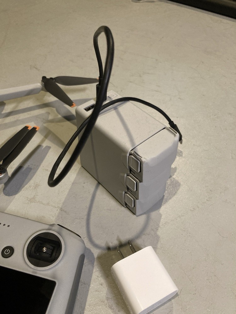 **DAMAGED** DJI Mini 3 Pro Fly More Combo