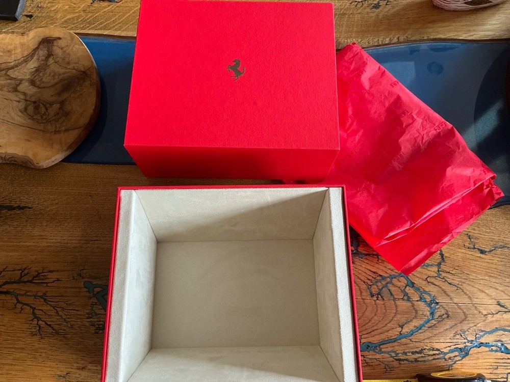 ferrari presentation box suede lined with wrapping paper perfect
