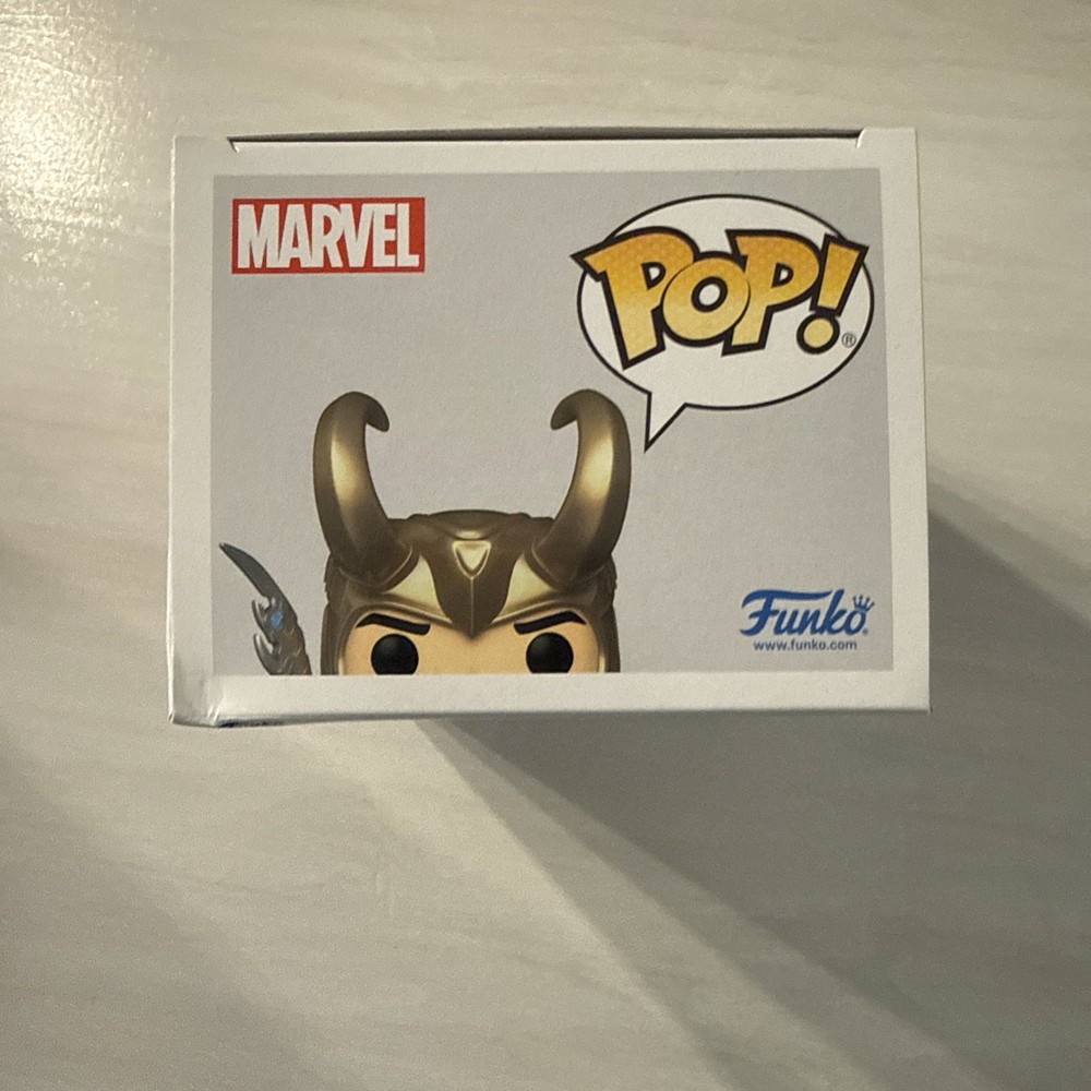 Funko Pop! Marvel #985 Loki w/ Scepter Glows Avengers Exclusive