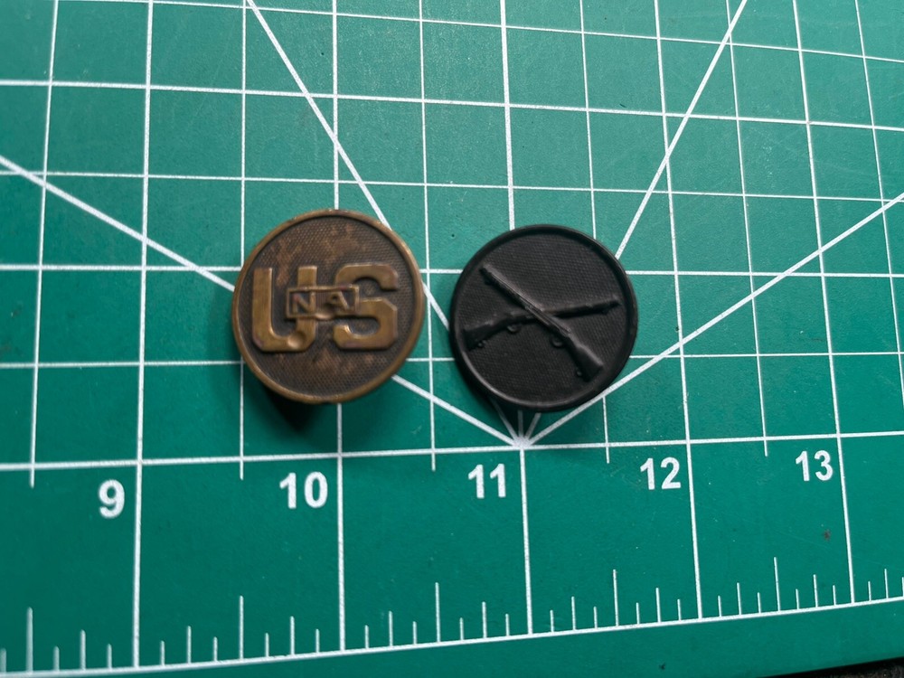 WW1 US National Army and US Collar Disk Disc Pair