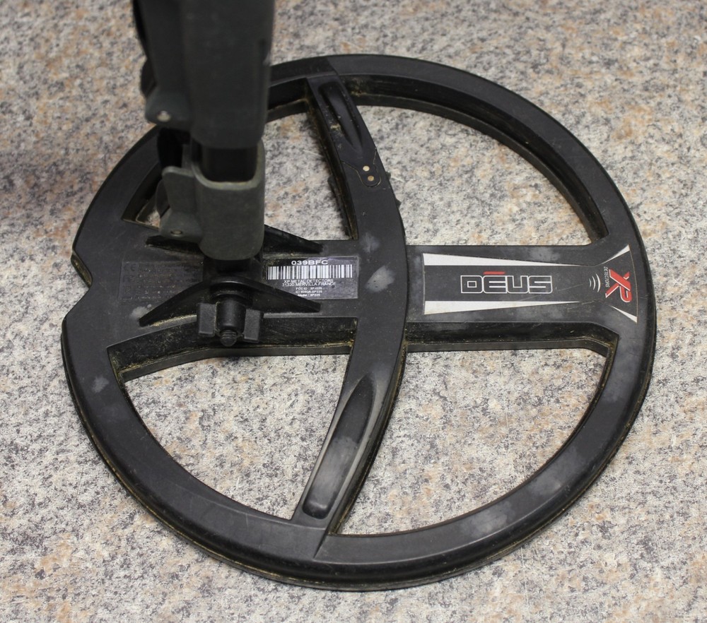 Deus XP Metal Detector