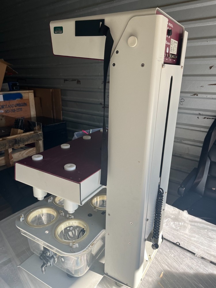 Distek dissolution test system 2100C Last Calibrated 2024 with TCS0200C