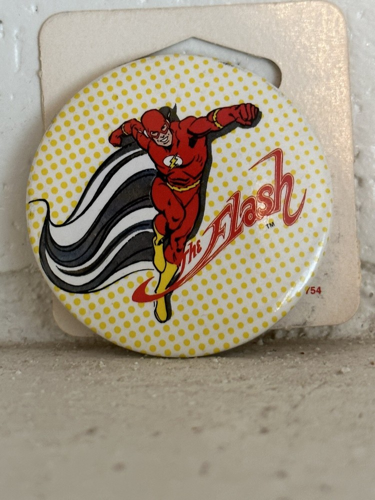 The Flash 1982 DC Comics Button/Pin Vintage 2”