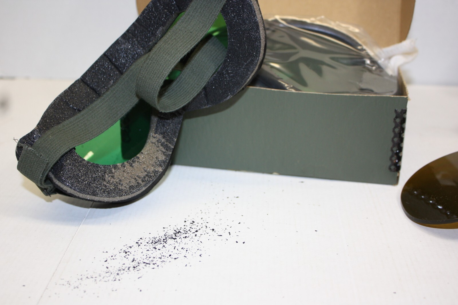 Goggles, Sun, Wind, And Dust. Ballistic/Lazer NOS- defective