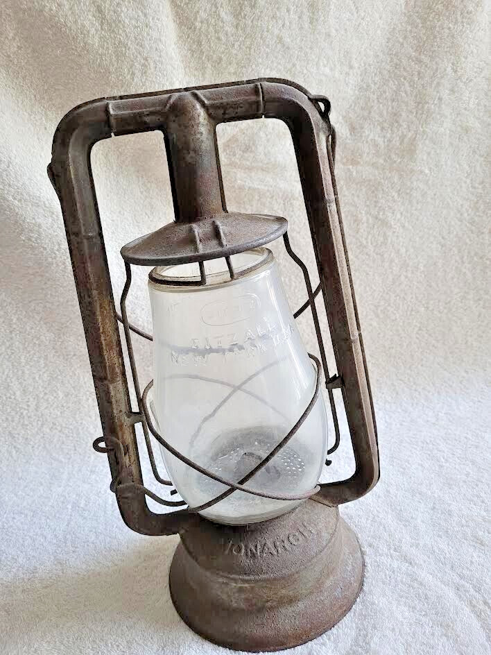 Vintage Detz Ranch Kerosene Lantern