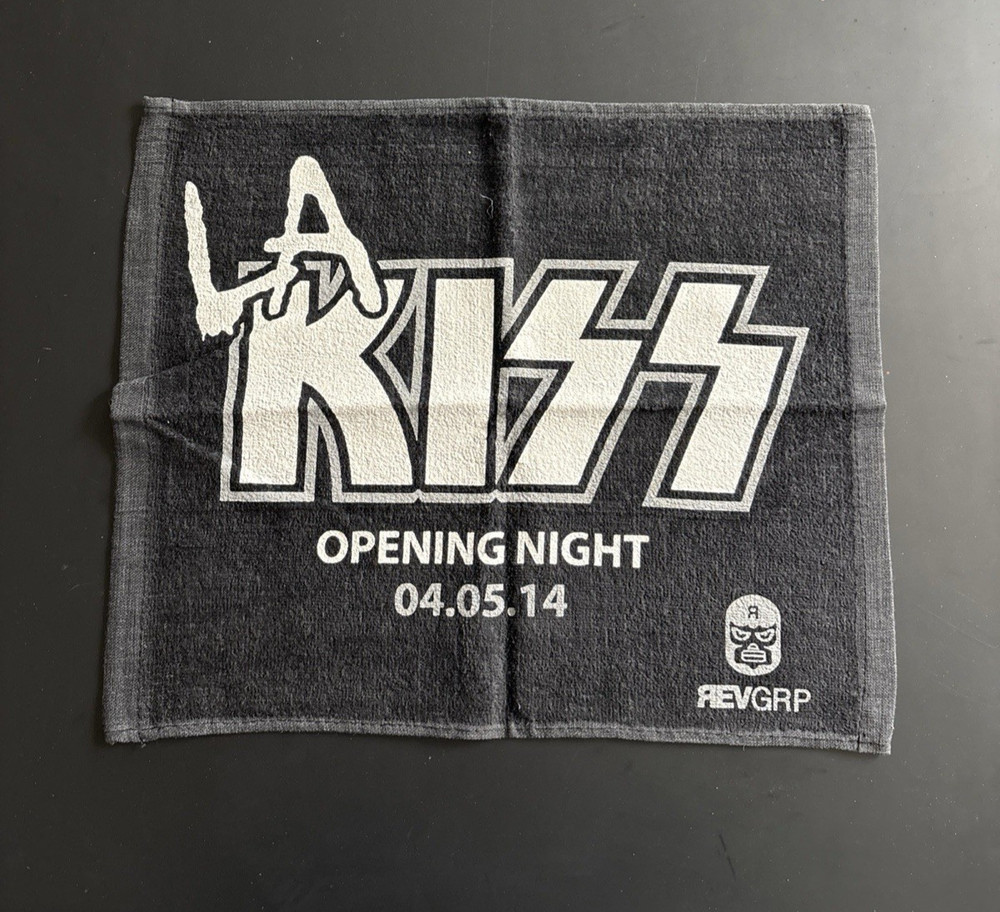 LA KISS Arena Football Rally Towel Opening Night 16.5" x 14.5 Original Owner