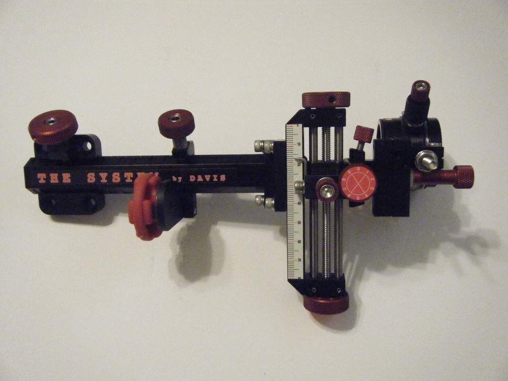 4" DAVIS TARGET SIGHT- Single knob-5.75 -black/red knobs-scope .019 green.