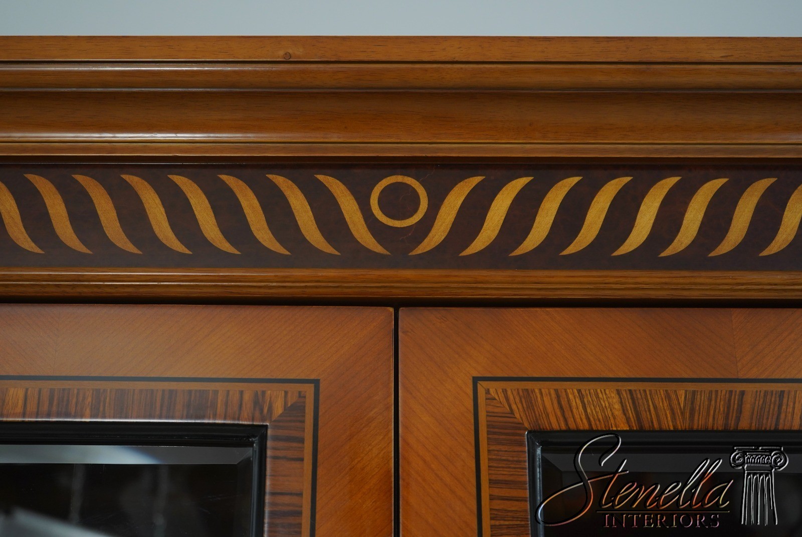 62814: Italian Georgian Style Wall Bookcase Unit