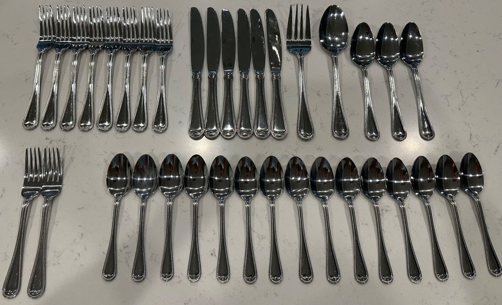 36 PC Towle Stainless Living Collection ZOE Solid Flatware Beaded