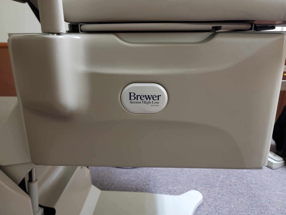 Brewer 6001 High Low Exam Table