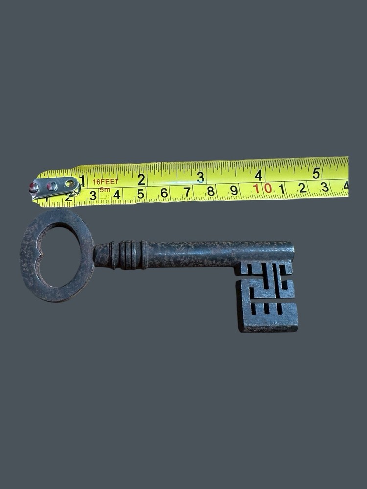 C1890 Bridge Ward Key - Good Condition