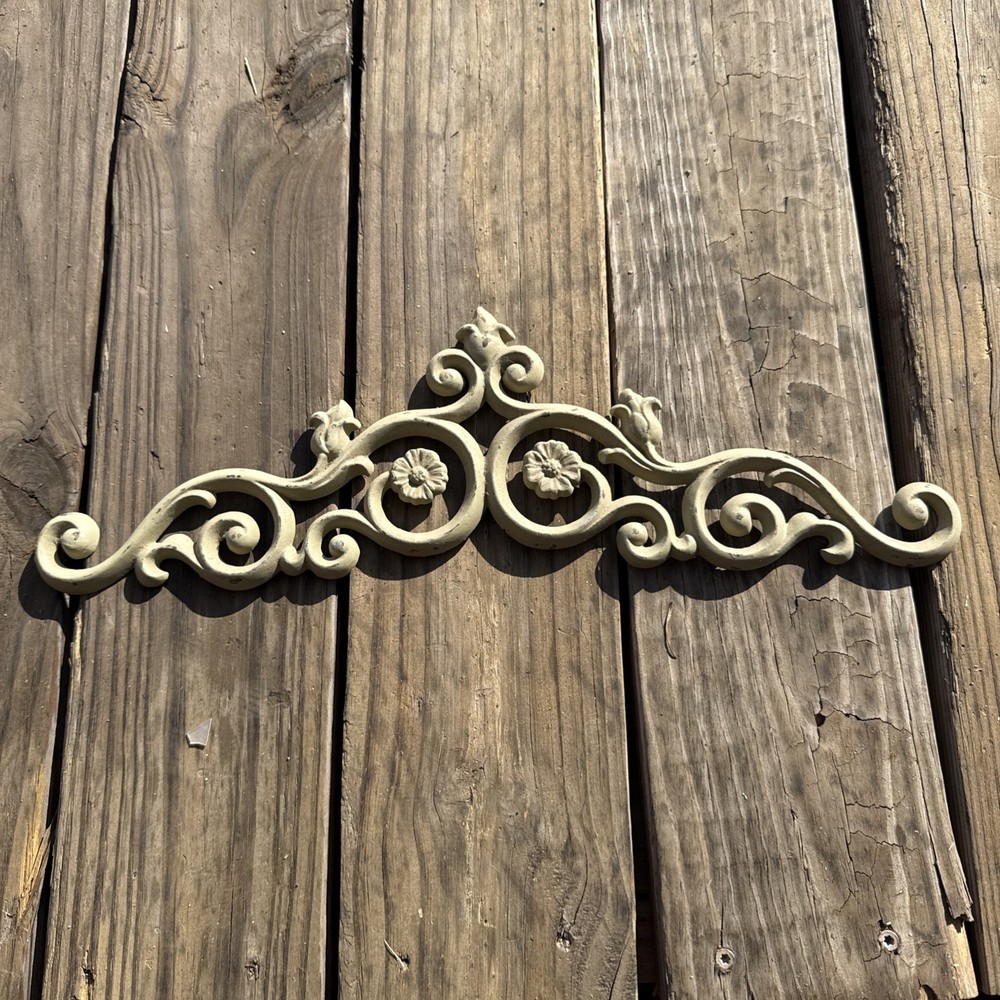 Small Decorative Cast Aluminum Pediment