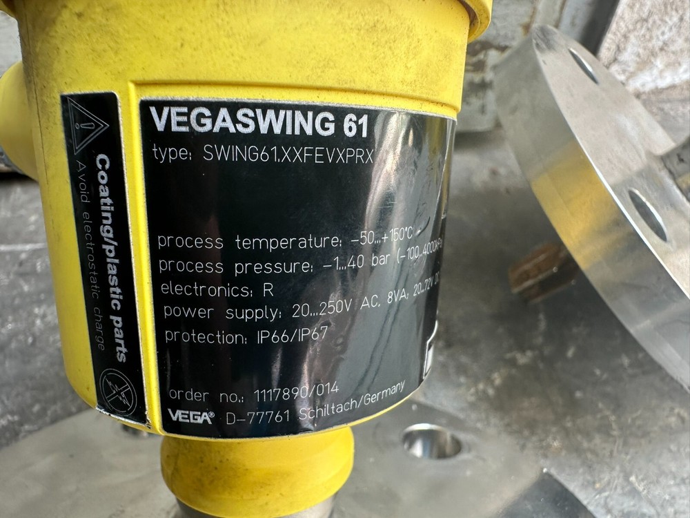 Vegaswing 61 vibrating level switch