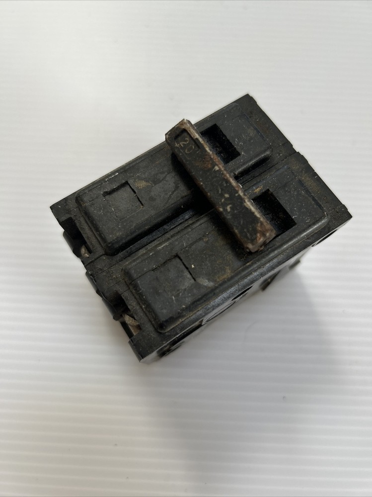 ITE 20 AMP TYPE EQ-P 2 POLE DOUBLE POLE 240 VOLT CIRCUIT BREAKER TESTED
